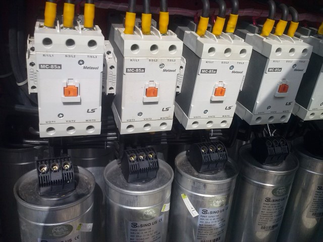 Đặc điểm của điều khiển tụ bù mikro 1 pha